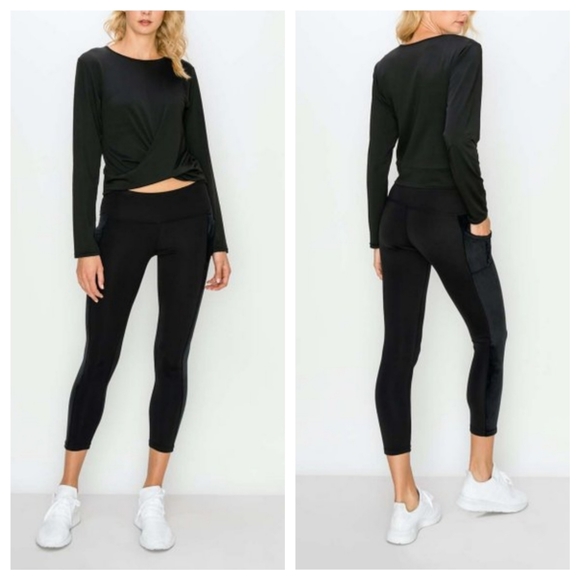 ⭐️HP⭐️ NWT Front Twist Long Sleeved Crop Top - Picture 2 of 5